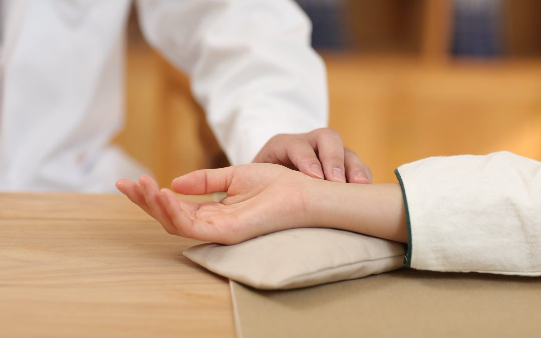 Acupuncturist sending email marketing for acupuncturists