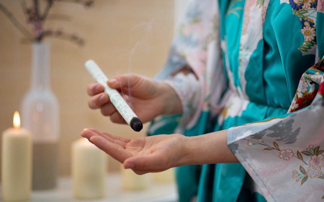 Acupuncturist using social media marketing for increased visibility.